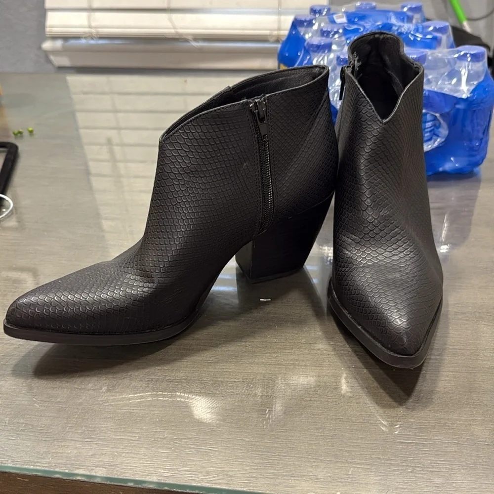 Yellow box black  Rohane ankle bootie size 9.5